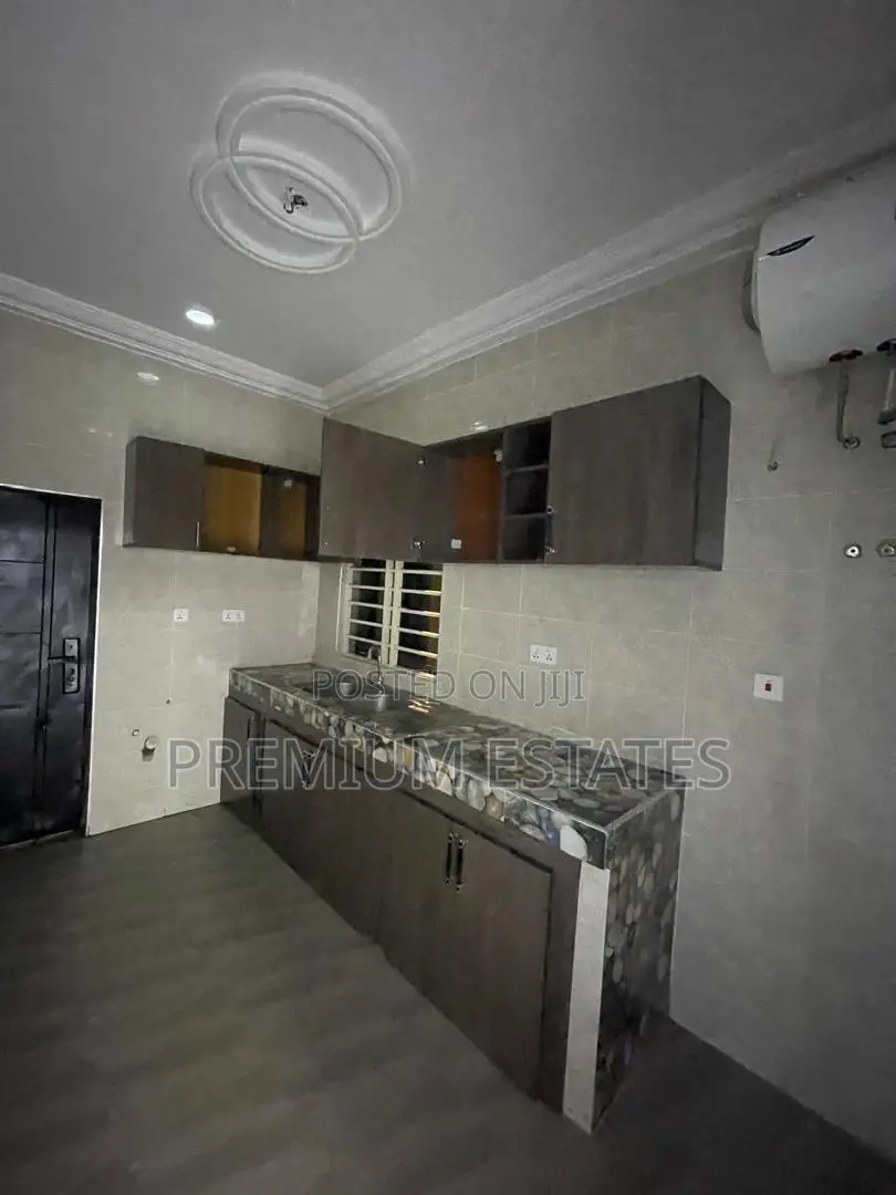 3bdrm Apartment in Kwabenya for rent