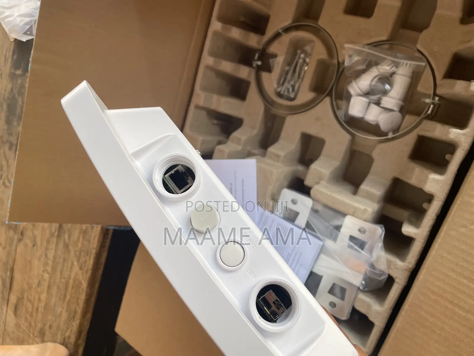 Grandstream Ax6000 Wifi6 300m Omnidirectional Access Point- Gwn7664elr