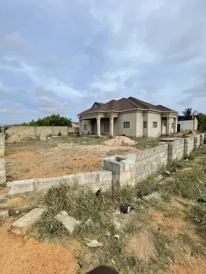 4bdrm House in Ablekuman, Joma for sale