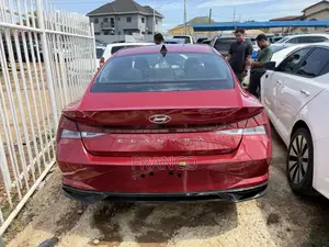Hyundai Elantra SEL 2022 Red