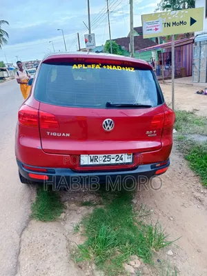 Volkswagen Tiguan S 4Motion 4dr SUV AWD (2.0L 4cyl Turbo 6A) 2014 Red
