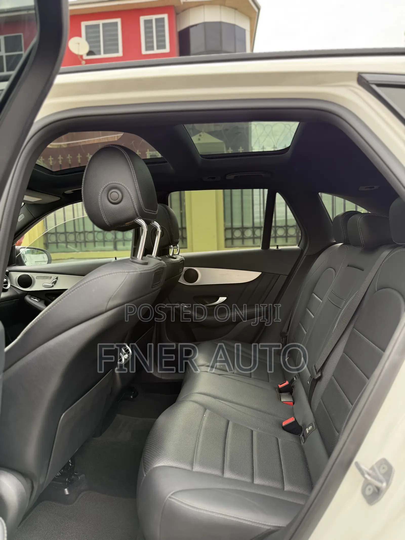 Mercedes-Benz GLC-Class 2019 White