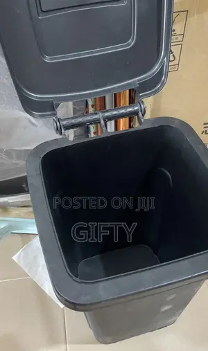 Dust Bin Plastic Trash Bin
