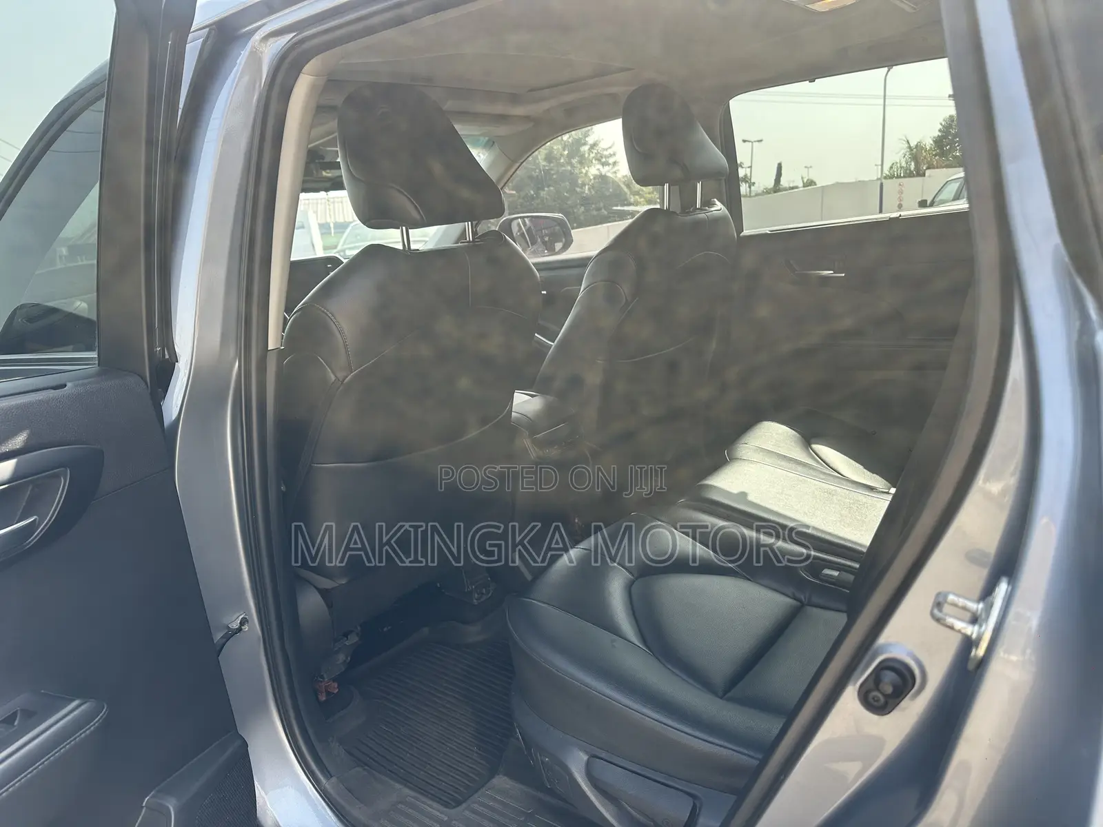 Toyota Highlander XLE 2022 Silver