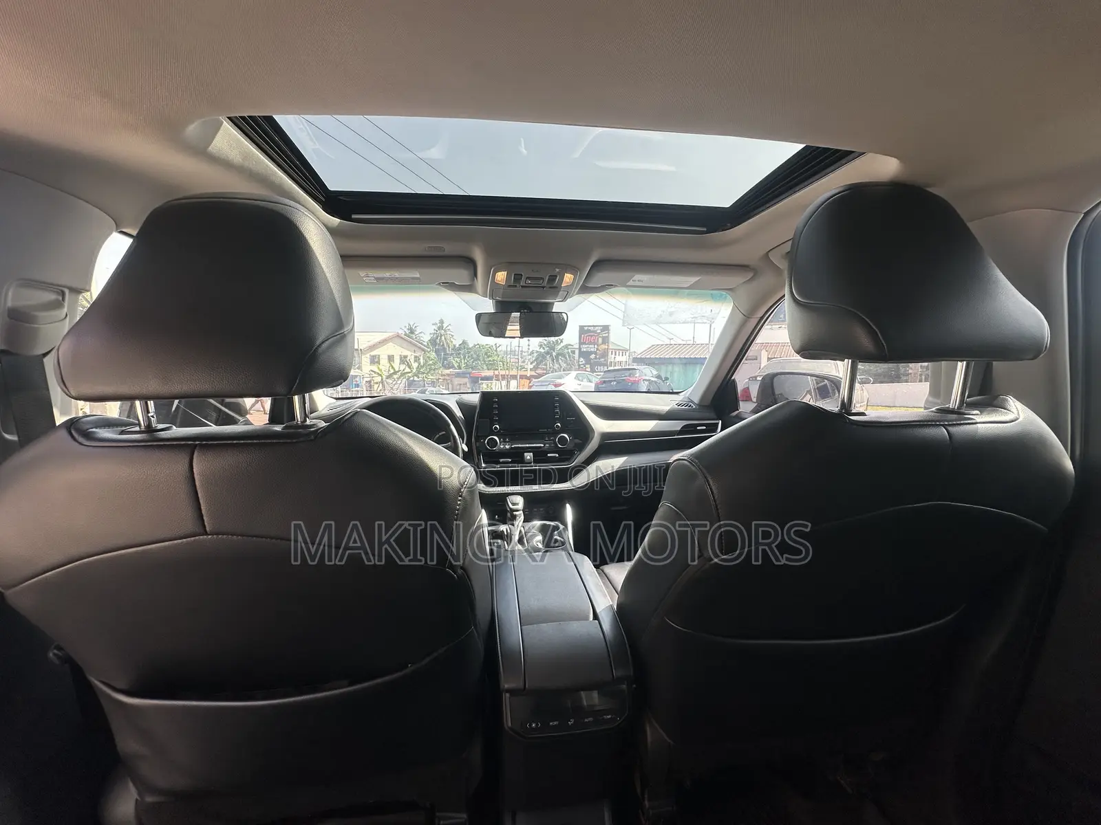 Toyota Highlander XLE 2022 Silver