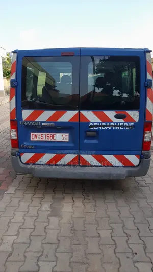 Ford Transit 2010 Blue