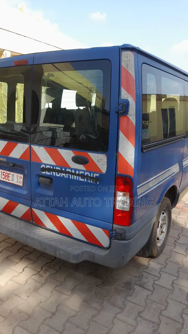 Ford Transit 2010 Blue