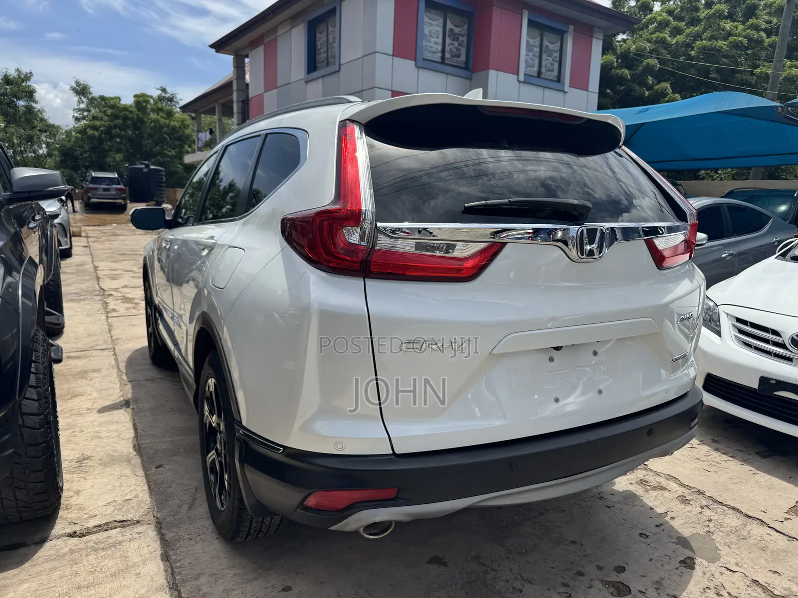 Honda CR-V Touring AWD 2018 White