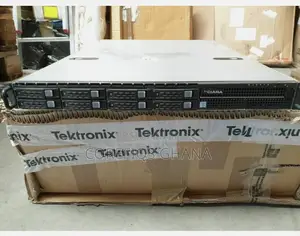 Server 32GB Intel Xeon SSD 256GB