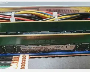 Server 32GB Intel Xeon SSD 256GB