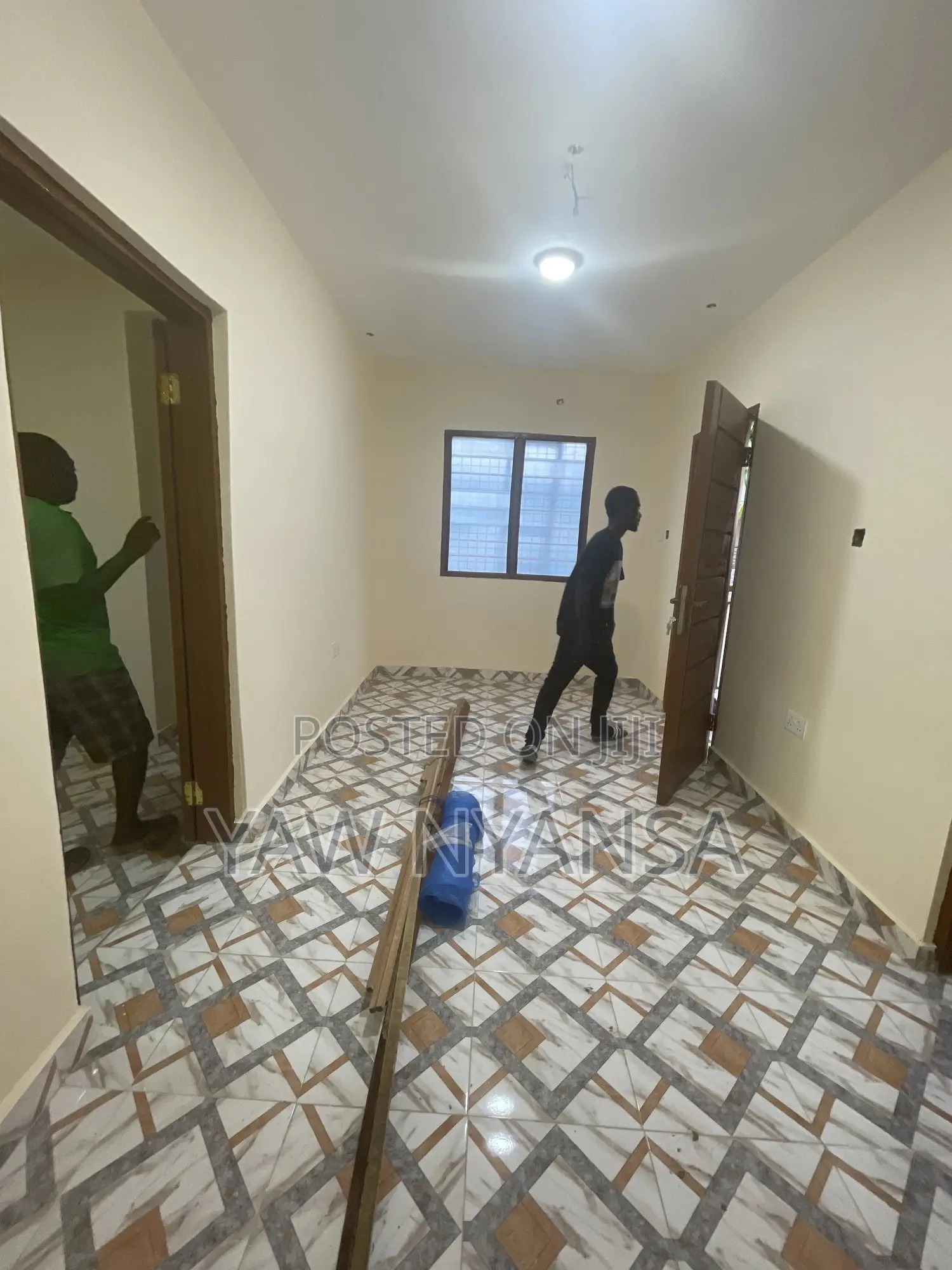 Chamber and Hall for Rent at Ashomang Estate