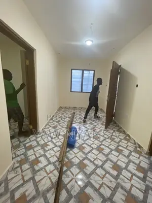 Chamber and Hall for Rent at Ashomang Estate