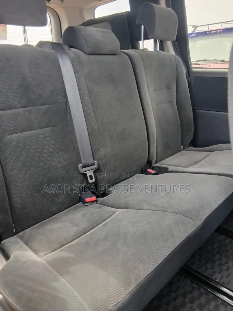 Toyota Voxy 2012 White