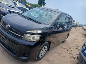 Toyota Voxy 2012 White