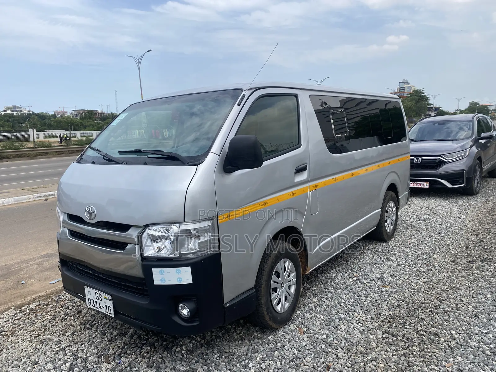 Toyota HiAce 2010 Silver
