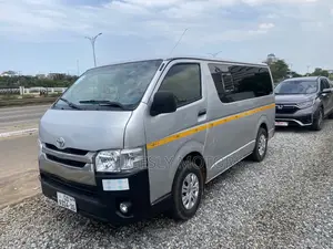 Toyota HiAce 2010 Silver