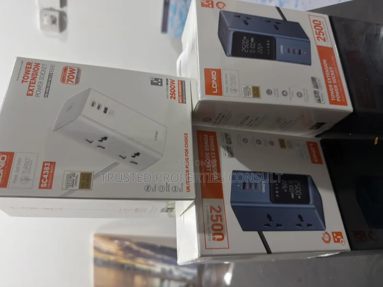 Ldnio Fast Charger for iPhone, Android and Laptops