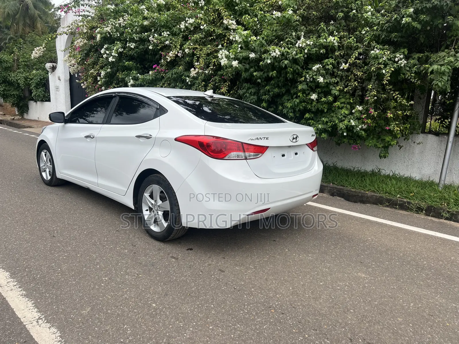Hyundai Avante 2014 White