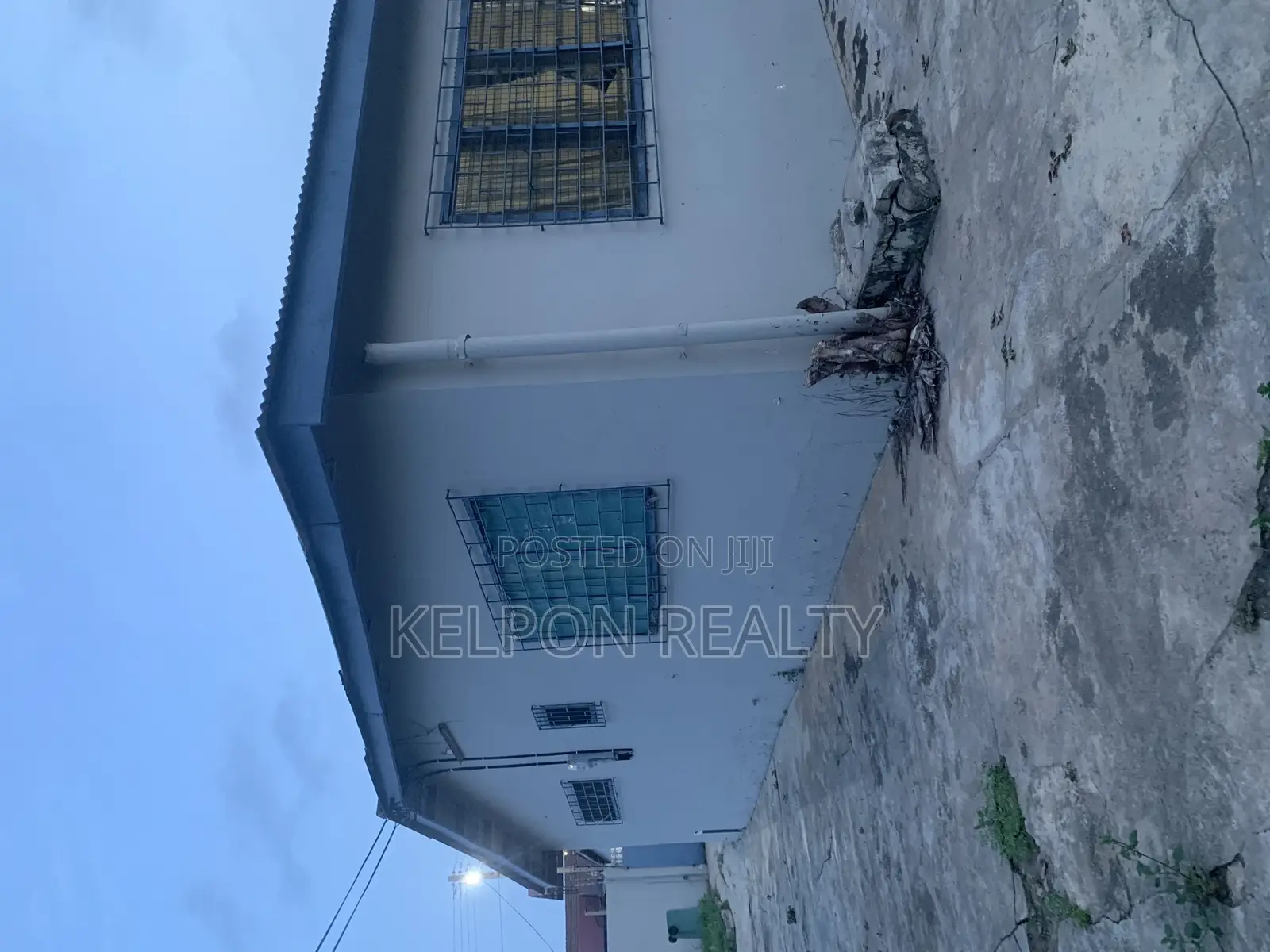 5bdrm House in Dansoman Estate, Exhibition for sale