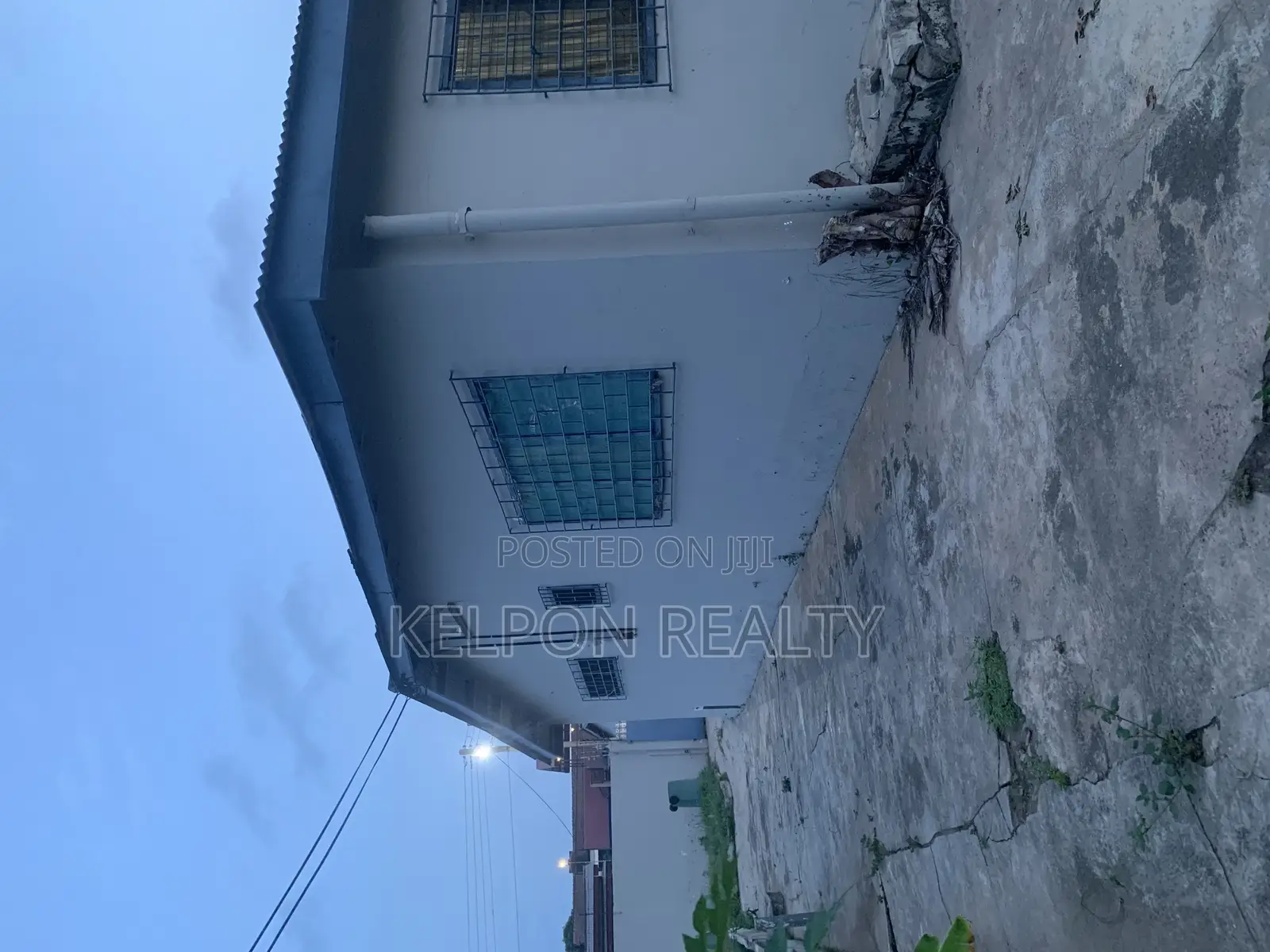 5bdrm House in Dansoman Estate, Exhibition for sale