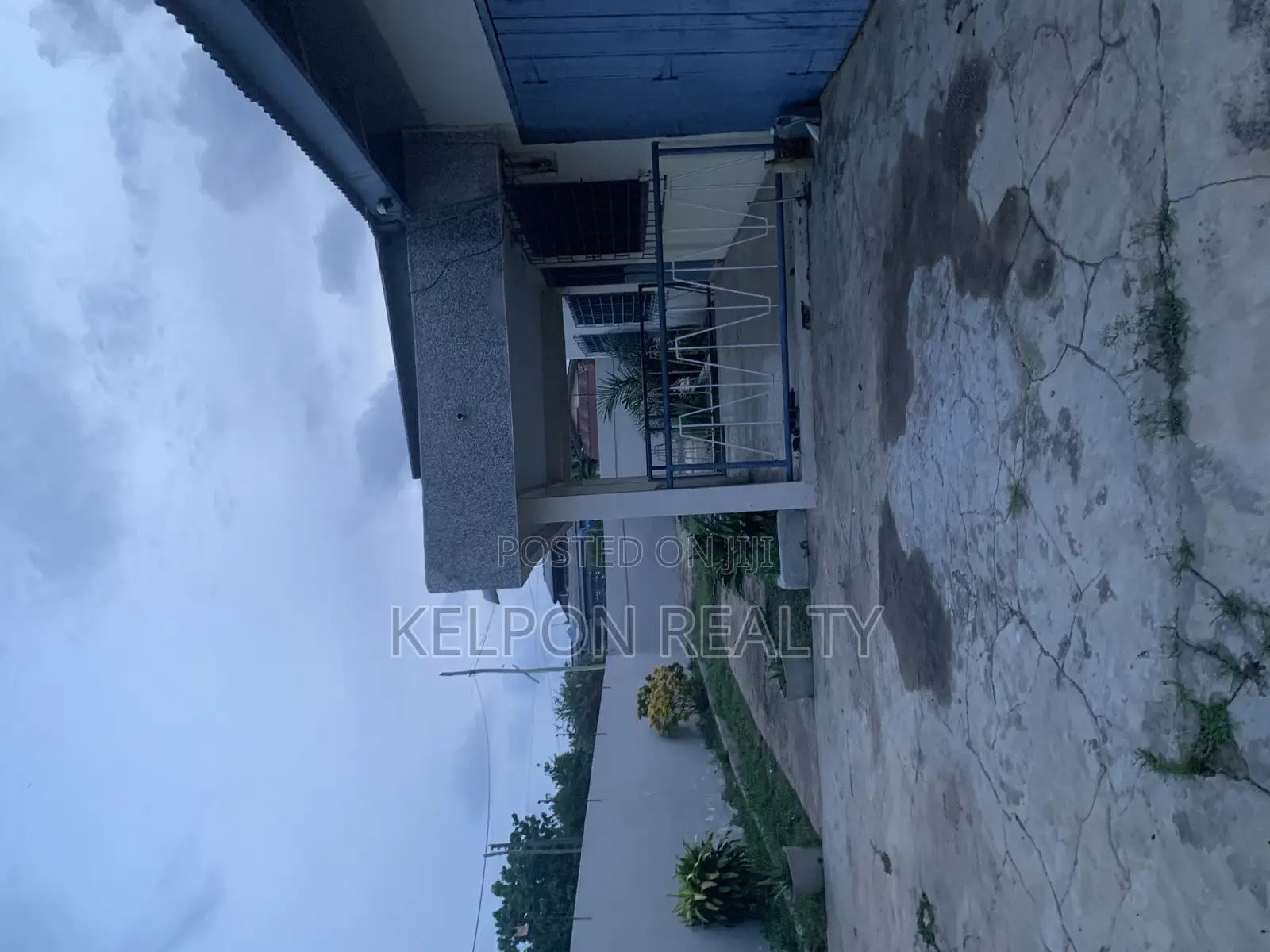 5bdrm House in Dansoman Estate, Exhibition for sale