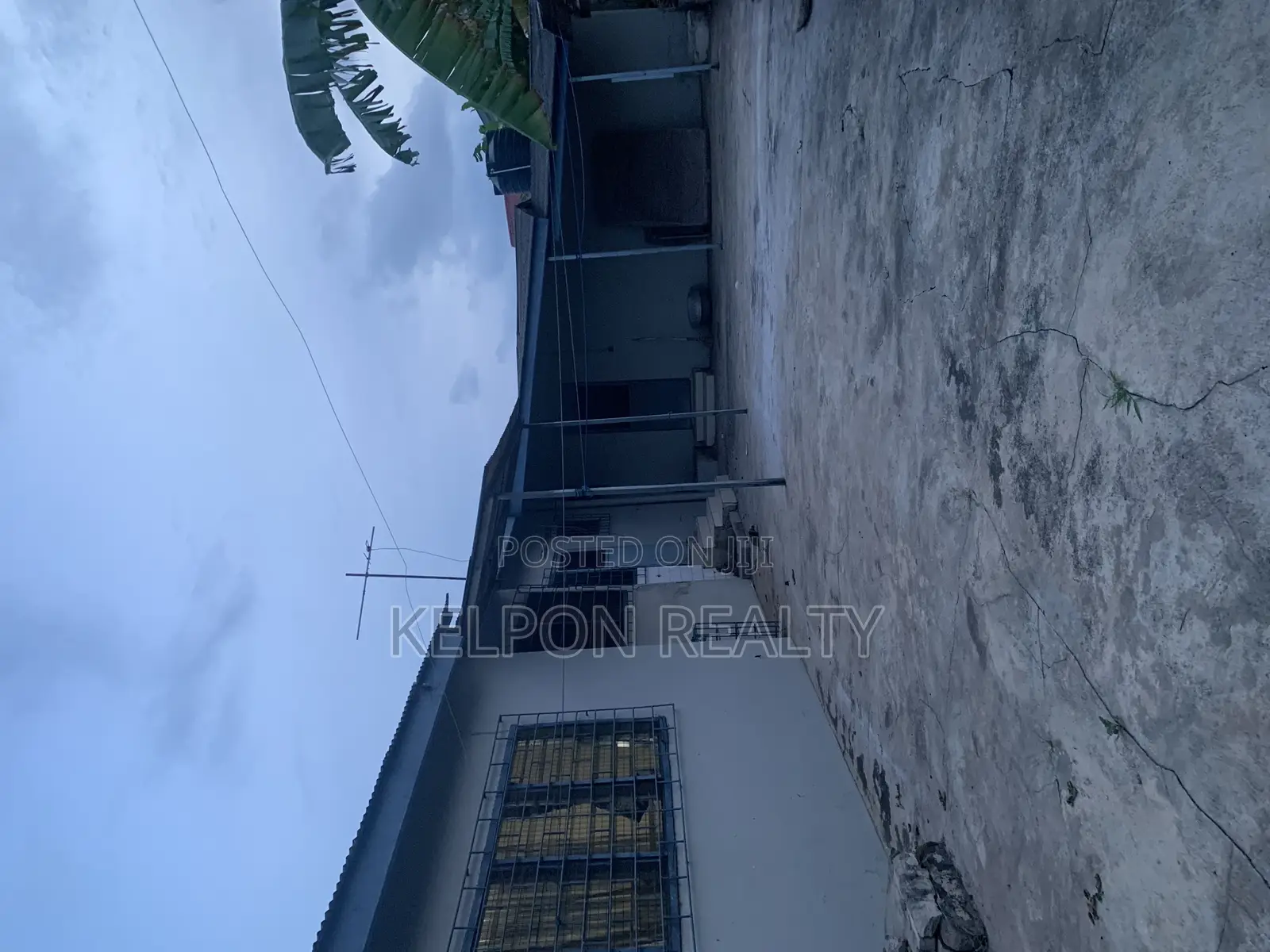 5bdrm House in Dansoman Estate, Exhibition for sale