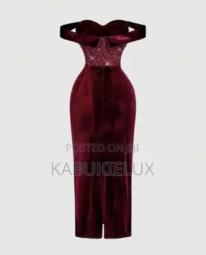 Elegant Burgundy Off-shoulder Velvet Maxi Dress