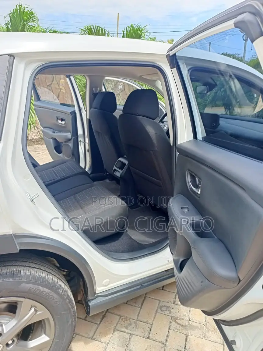 Honda HR-V EX-L AWD CVT w/o BSI 2024 White