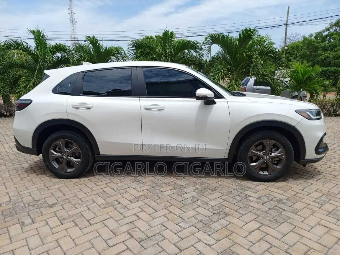 Honda HR-V EX-L AWD CVT w/o BSI 2024 White