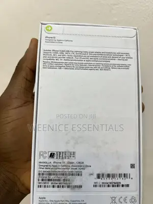 New Apple iPhone 13 128 GB Green