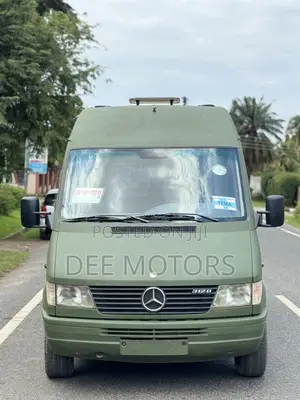 Mercedes-Benz Sprinter 1999 Green