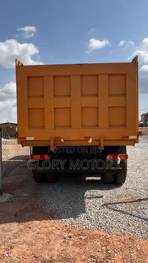 Shacman Dump Truck