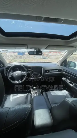 Mitsubishi Outlander 2018 White