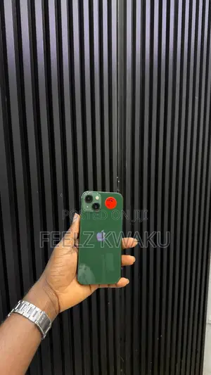 Apple iPhone 13 128 GB Green