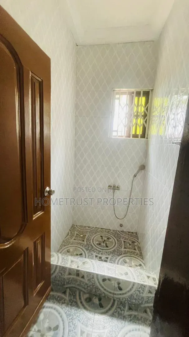 2bdrm Apartment in Pokuase Acp for rent