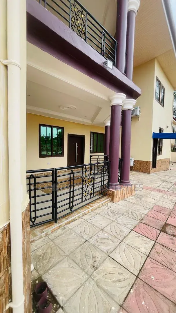 2bdrm Apartment in Pokuase Acp for rent