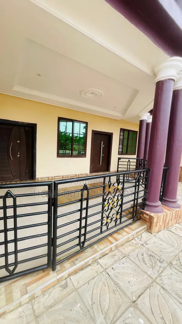 2bdrm Apartment in Pokuase Acp for rent
