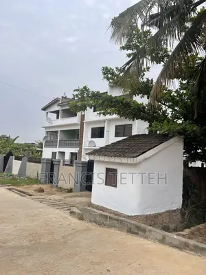 17bdrm House in Teshie-Nungua Estates for sale