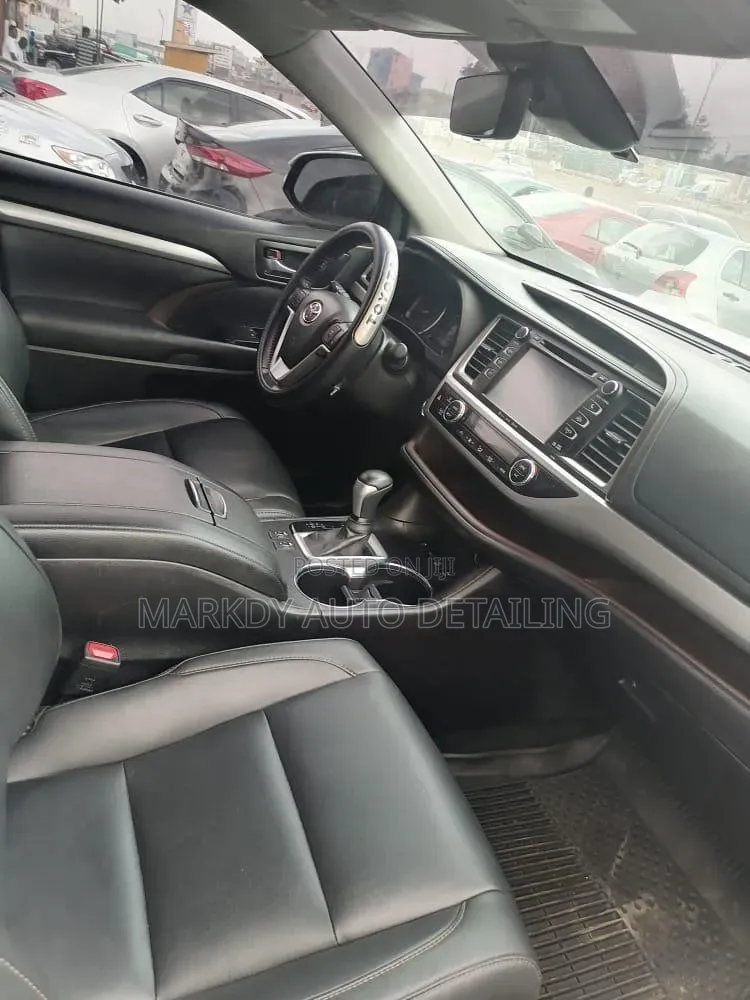 Toyota Highlander 2019 White
