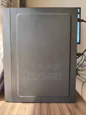 Desktop Computer 8GB Intel Xeon HDD+SSD 750GB