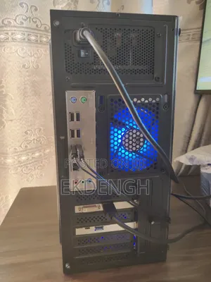 Desktop Computer 8GB Intel Xeon HDD+SSD 750GB