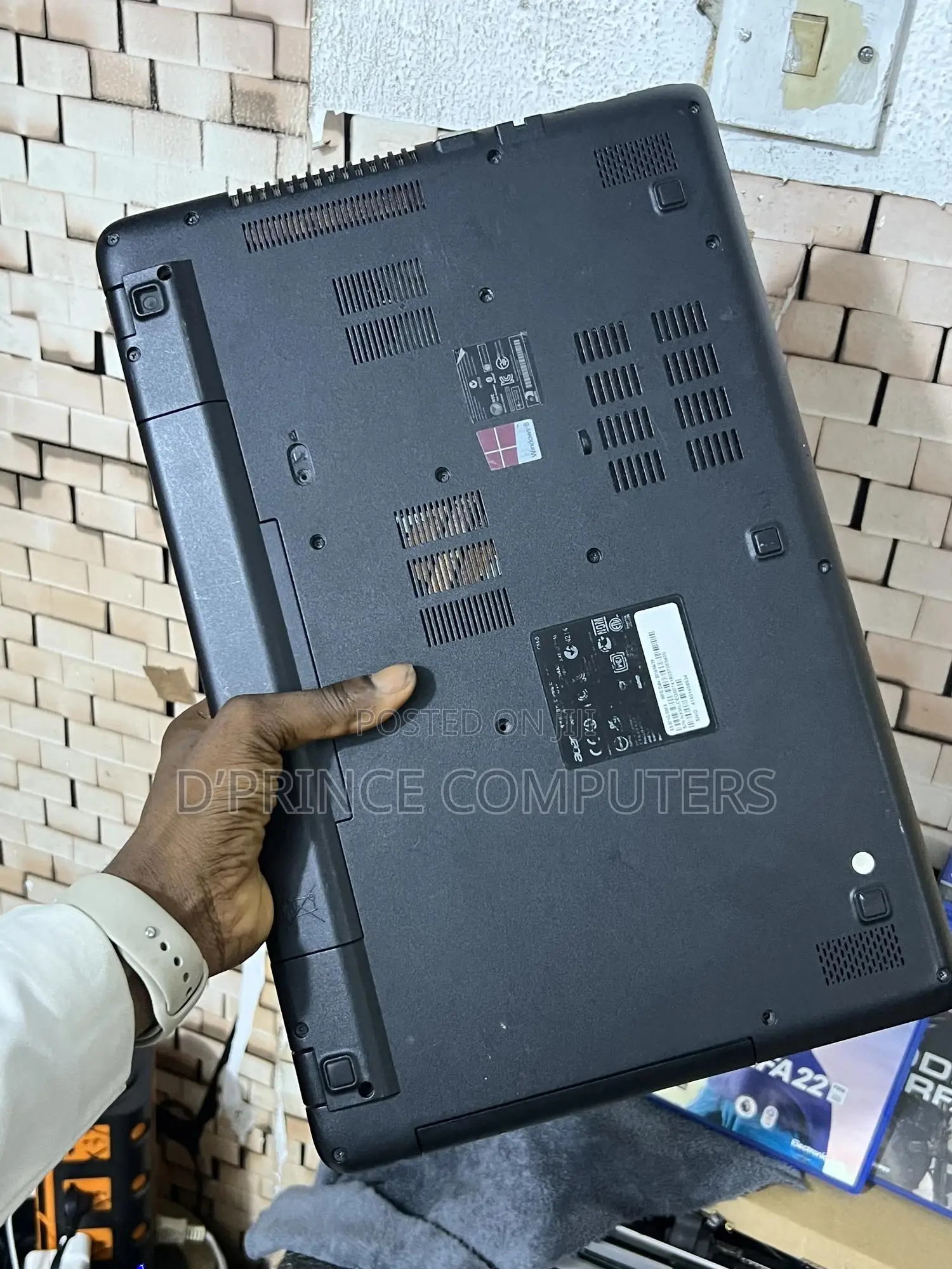Laptop Acer Aspire E5-571G 8GB Intel Core i5 HDD+SSD 750GB