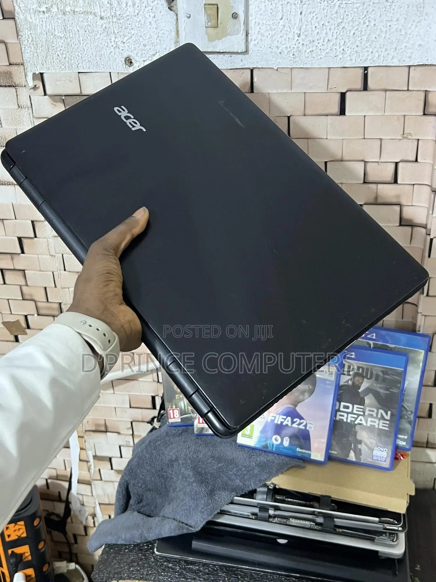 Laptop Acer Aspire E5-571G 8GB Intel Core i5 HDD+SSD 750GB