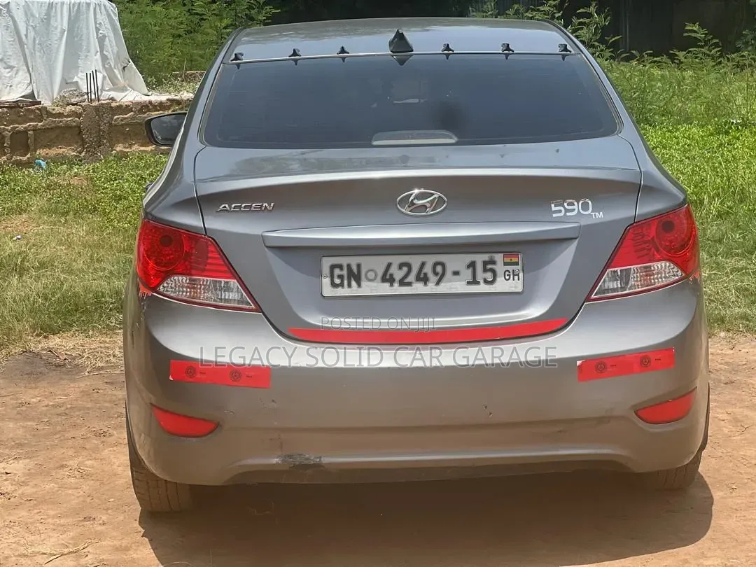 Hyundai Accent 2011 Gray