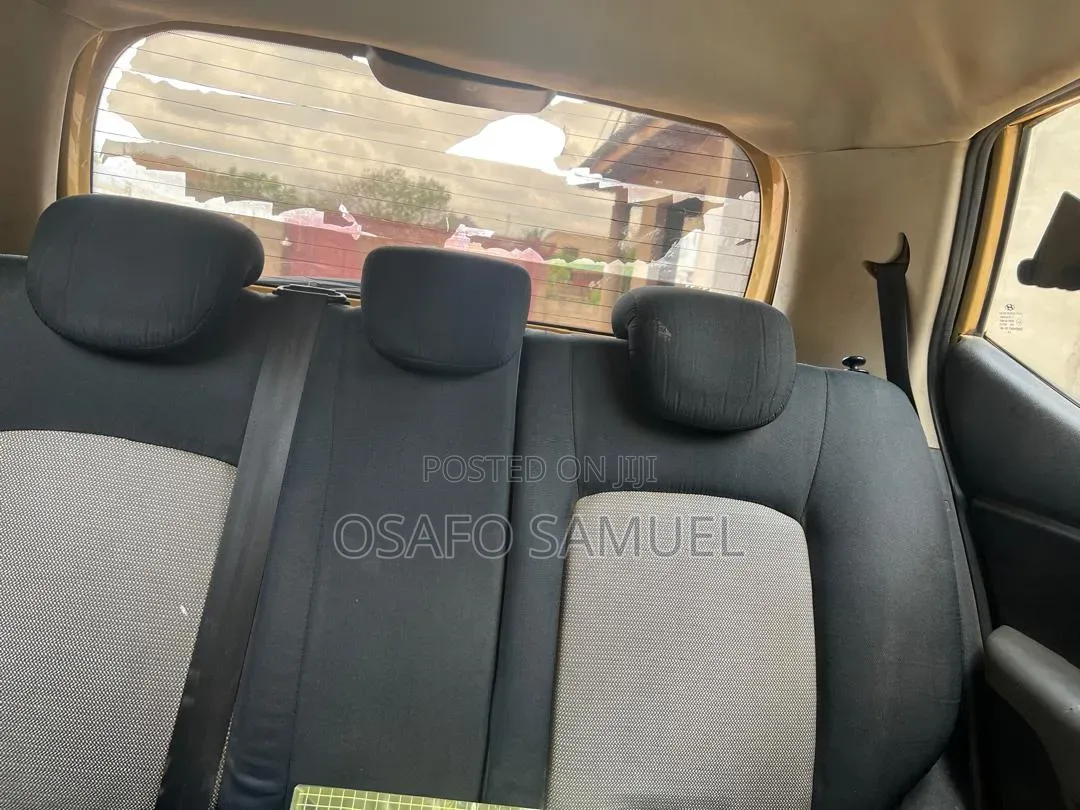 Hyundai I10 1.1 2010 Yellow