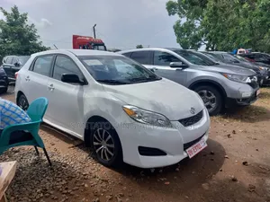 Toyota Matrix 2012 White