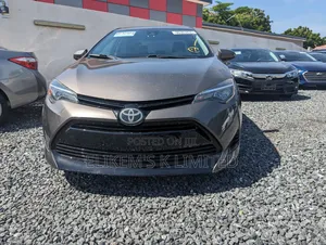 Toyota Corolla LE ECO 4dr Sedan (1.8L 4cyl CVT) 2017 Gold
