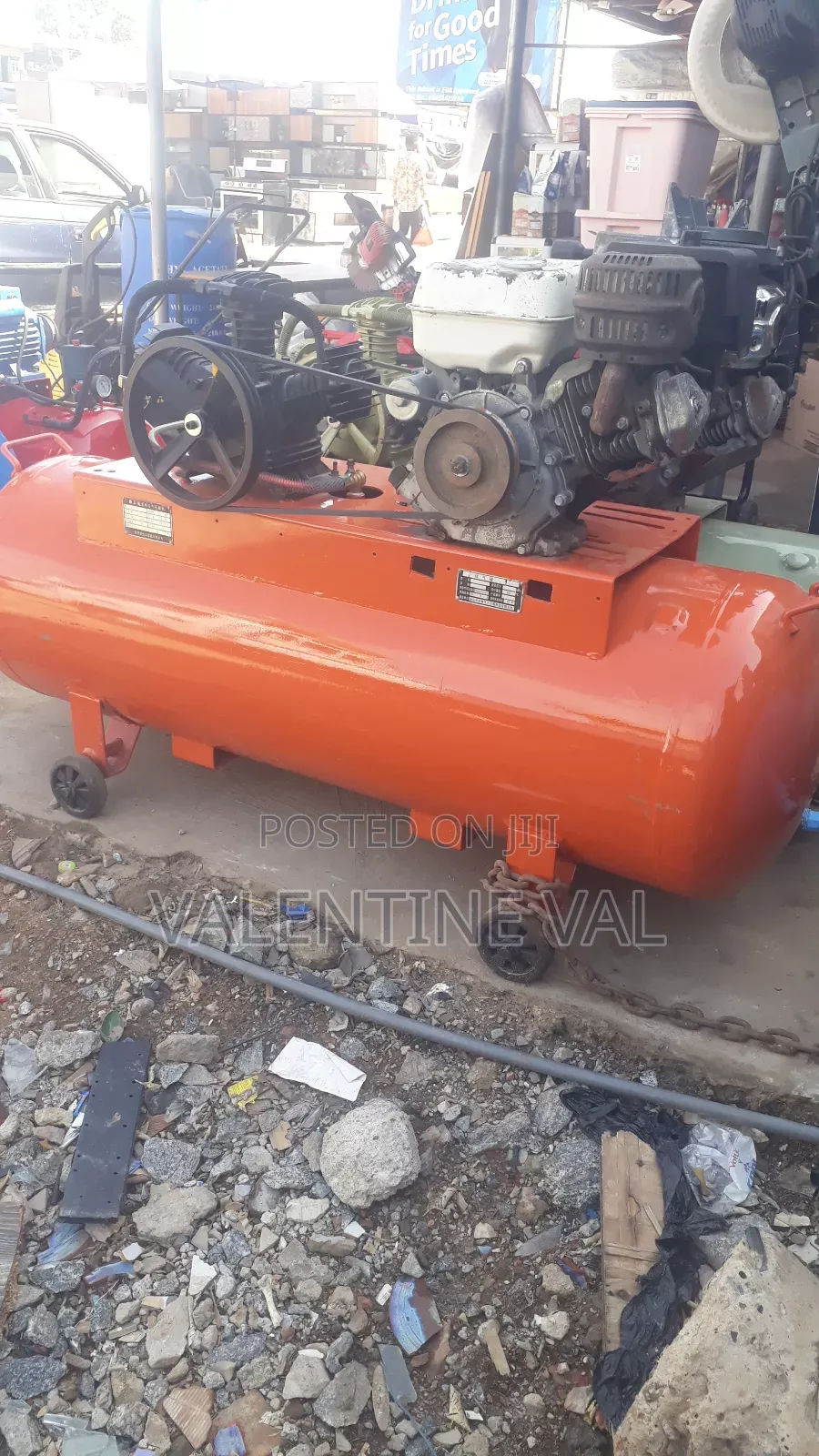 Compressor/Spraying Machine 300 Liters With Powerful Engine