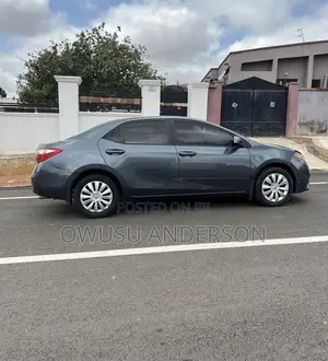 Toyota Corolla 2016 Gray