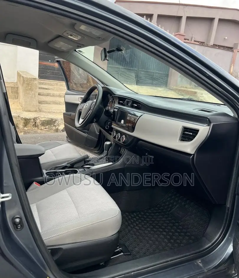 Toyota Corolla 2016 Gray